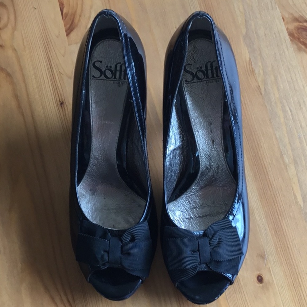 black patent leather high heels 🖤